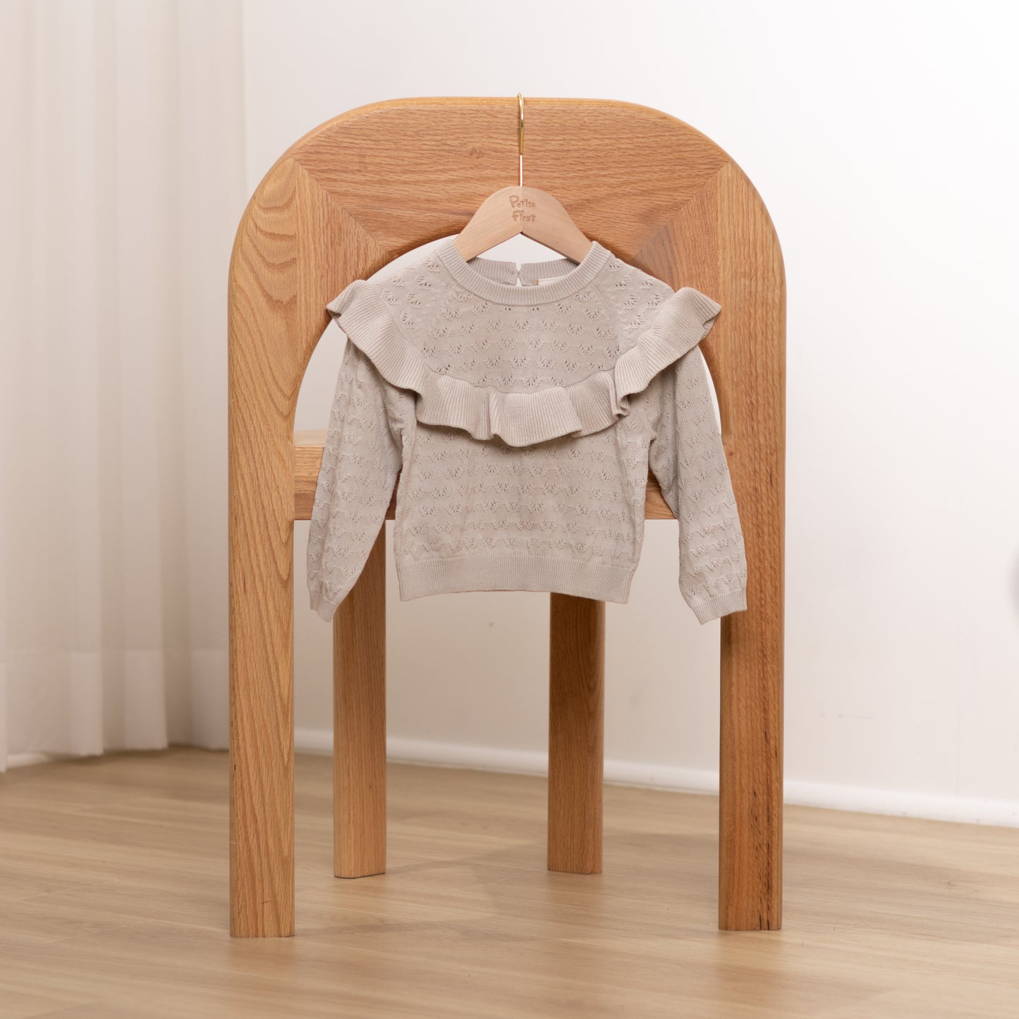 Petite First cotton baby apparel is gentle to dedicate skin. Suitable for toddlers, providing a gentle care to babies. With design for pullover cardigans, baby rompers and onesies, Petite First offers size ranging from 6 months to 3 years old, Lovely and stylish clothing, designed by Hong Kong designers, make the best outfit for adorable petite ones for different seasons.