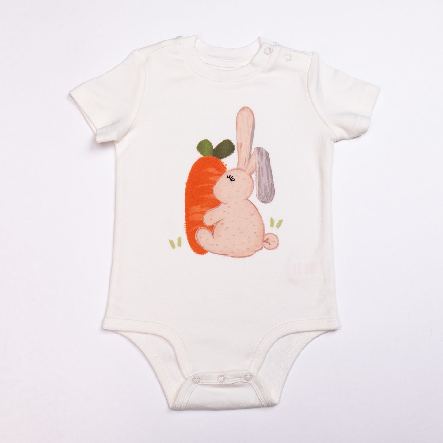 Petite First cotton baby apparel is gentle to dedicate skin. Suitable for toddlers, providing a gentle care to babies. With size ranging from 6 months to 3 years old, Lovely and stylish clothing, designed by Hong Kong designers, make the best outfit for adorable petite ones for different seasons.