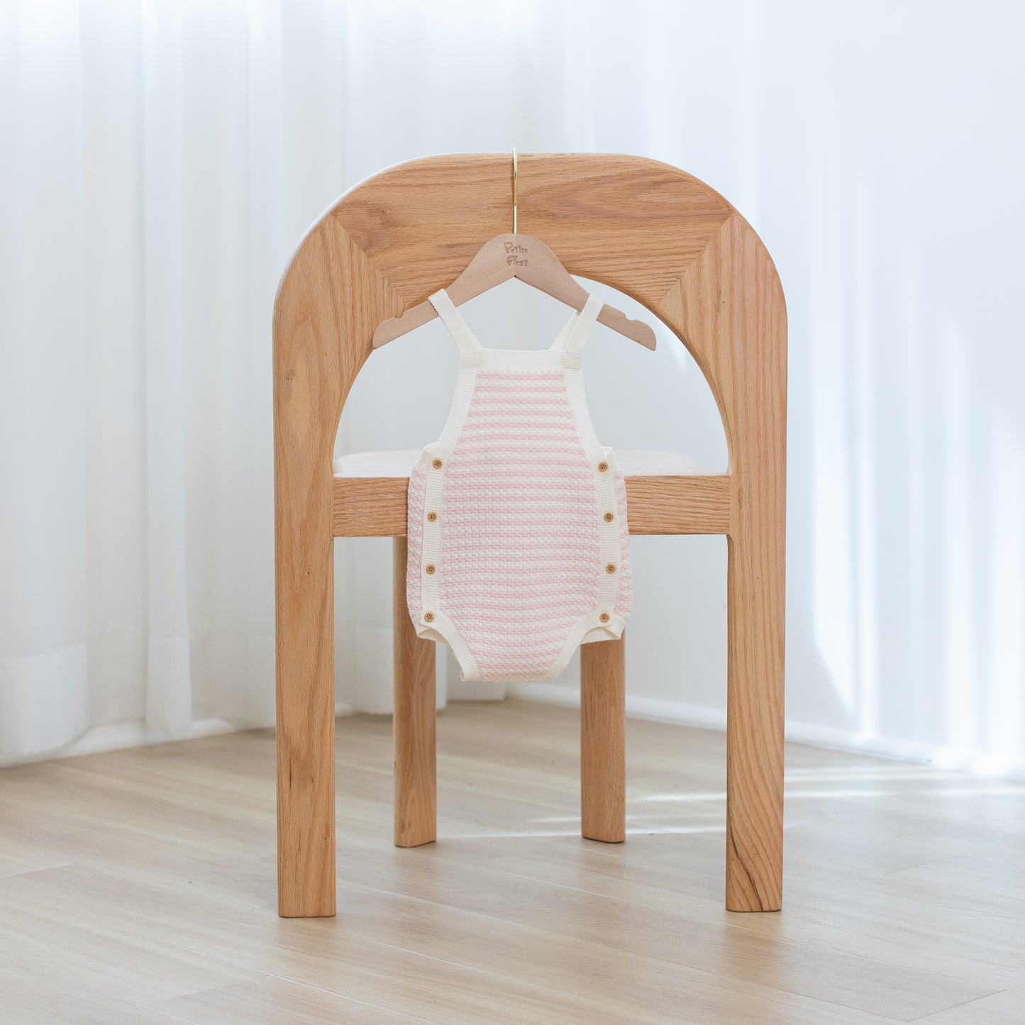 Petite First cotton baby apparel is gentle to dedicate skin. Suitable for toddlers, providing a gentle care to babies. With design for pullover cardigans, baby rompers and onesies, Petite First offers size ranging from 6 months to 3 years old, Lovely and stylish clothing, designed by Hong Kong designers, make the best outfit for adorable petite ones for different seasons.
