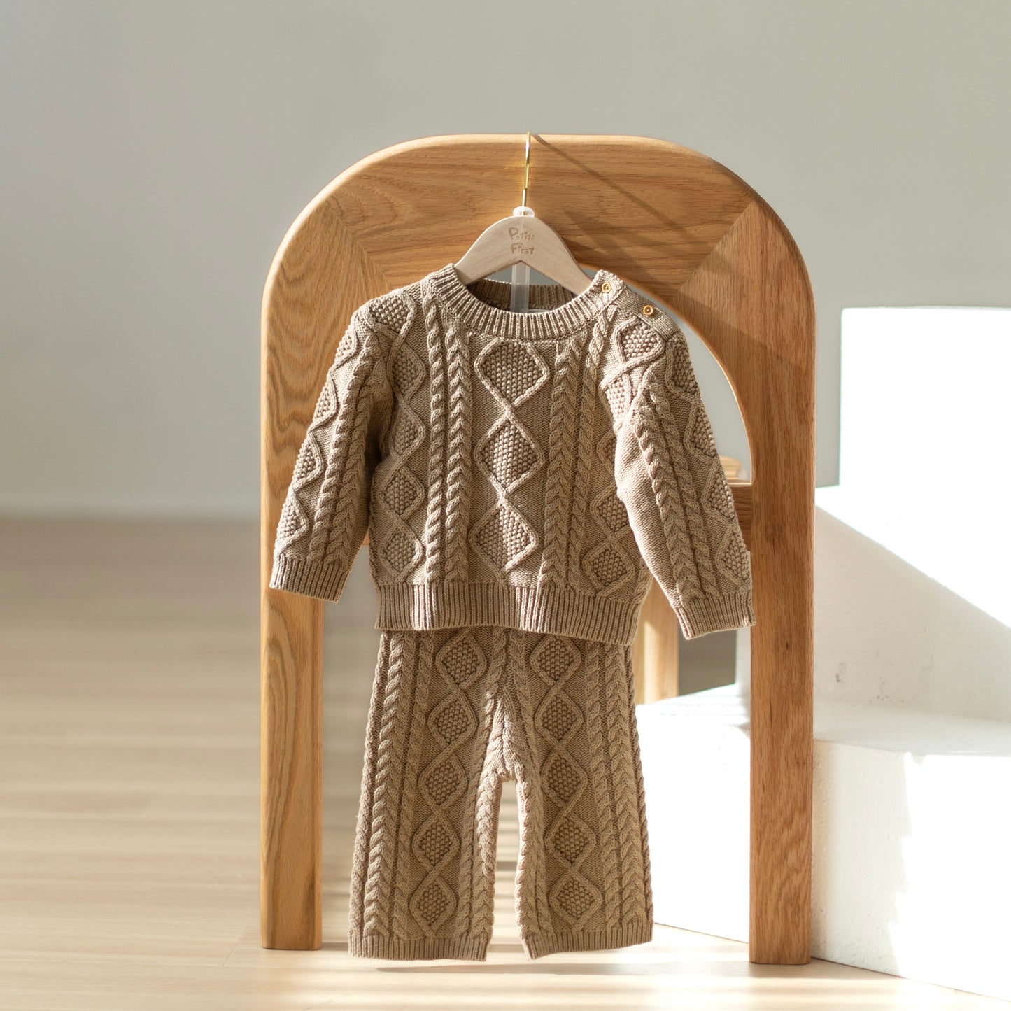 Cable Knit Pullover with Pants Caramel