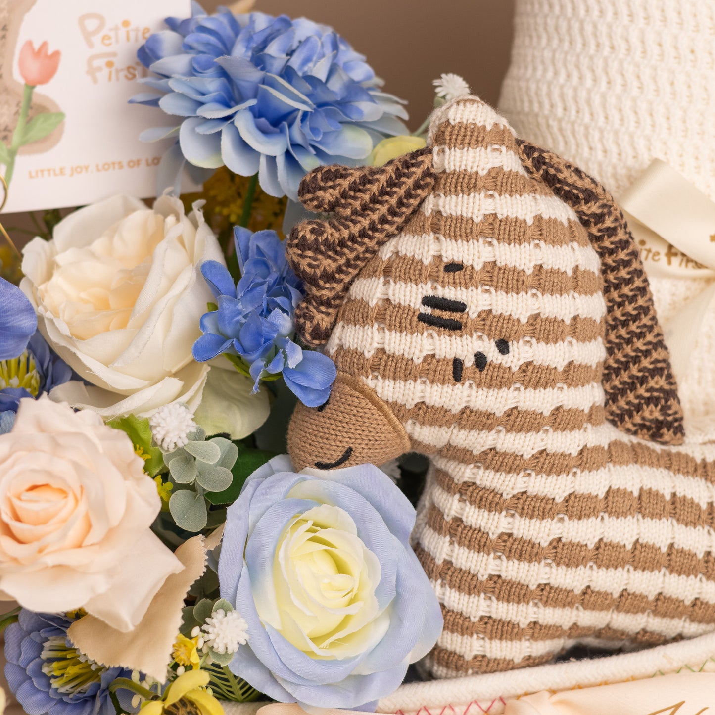 Harris the Horse Premium Hamper (Baby Boy / Cream Blanket)