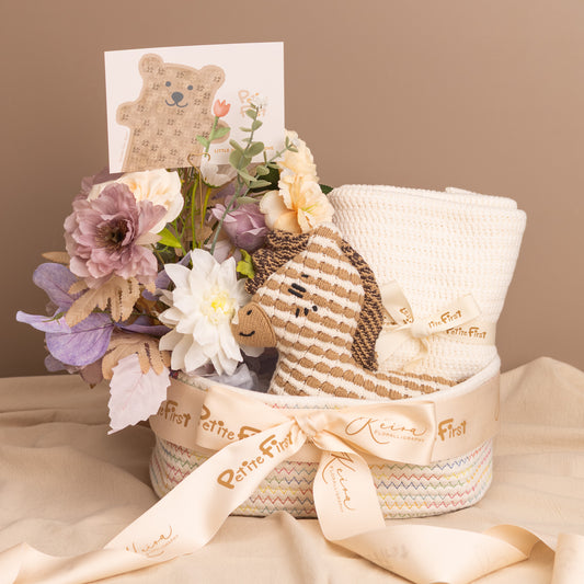 Harris the Horse Premium Hamper (Baby Girl / Cream Blanket)