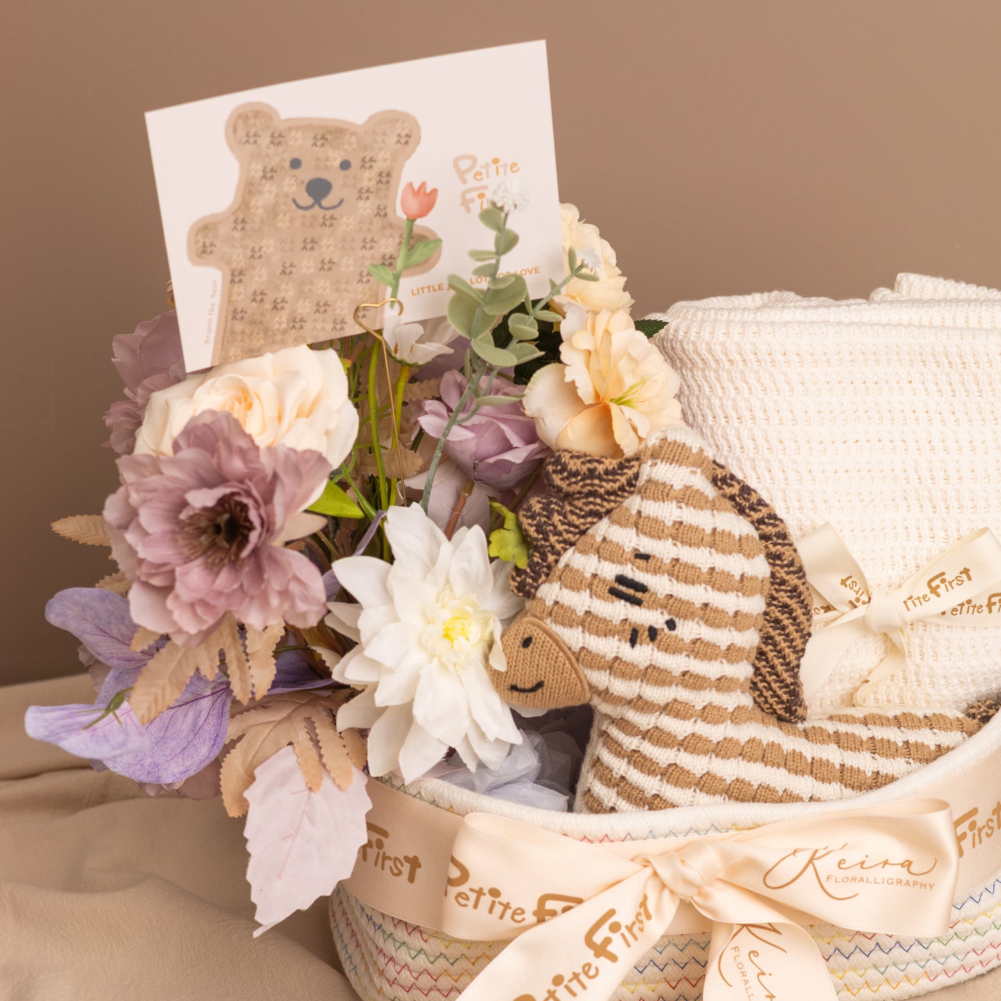 Harris the Horse Premium Hamper (Baby Girl / Cream Blanket)