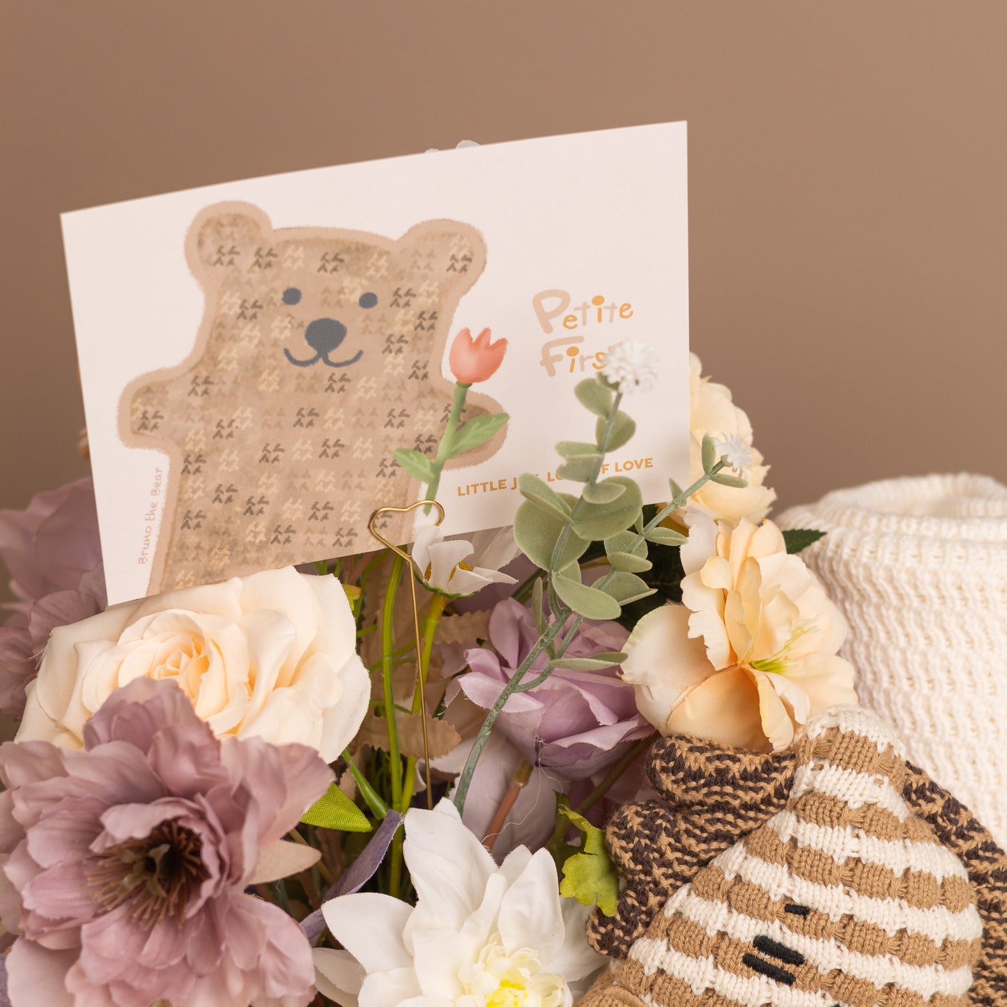 Harris the Horse Premium Hamper (Baby Girl / Cream Blanket)