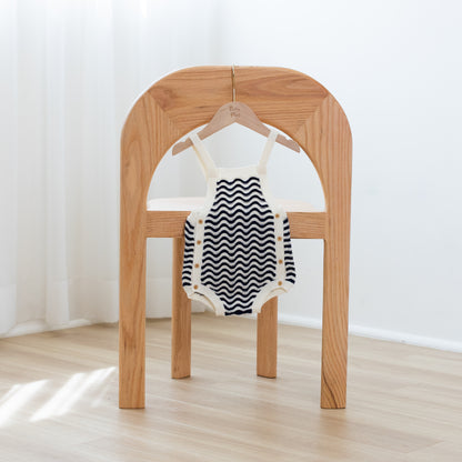 Petite First cotton baby apparel is gentle to dedicate skin. Suitable for toddlers, providing a gentle care to babies. With size ranging from 6 months to 3 years old, Lovely and stylish clothing, designed by Hong Kong designers, make the best outfit for adorable petite ones for different seasons. 