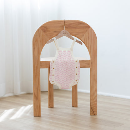 Petite First cotton baby apparel is gentle to dedicate skin. Suitable for toddlers, providing a gentle care to babies. With size ranging from 6 months to 3 years old, Lovely and stylish clothing, designed by Hong Kong designers, make the best outfit for adorable petite ones for different seasons. 