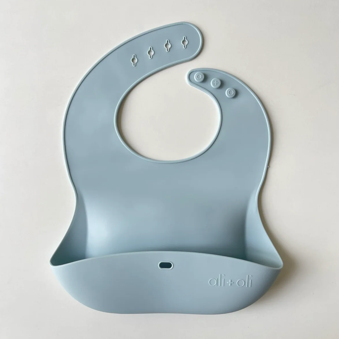 Ali+Oli Silicone Baby Bib Roll Up & Stay Closed (Sky)